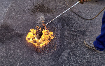 Norton Bavant flat roofing repairs